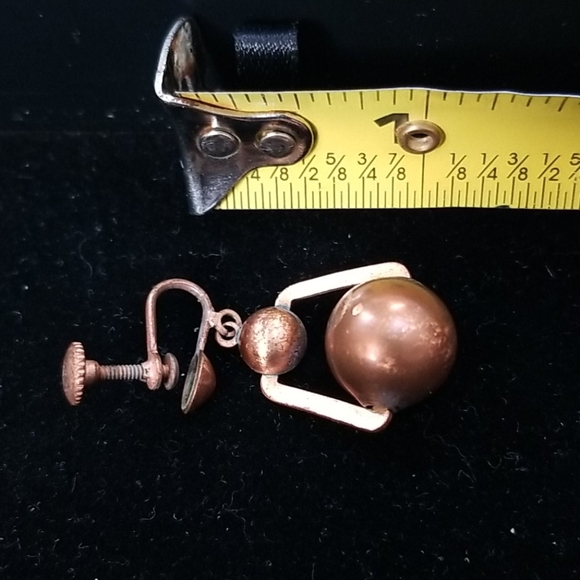 💎VINTAGE SCREW BACK DROP EARRINGS - Picture 4 of 4